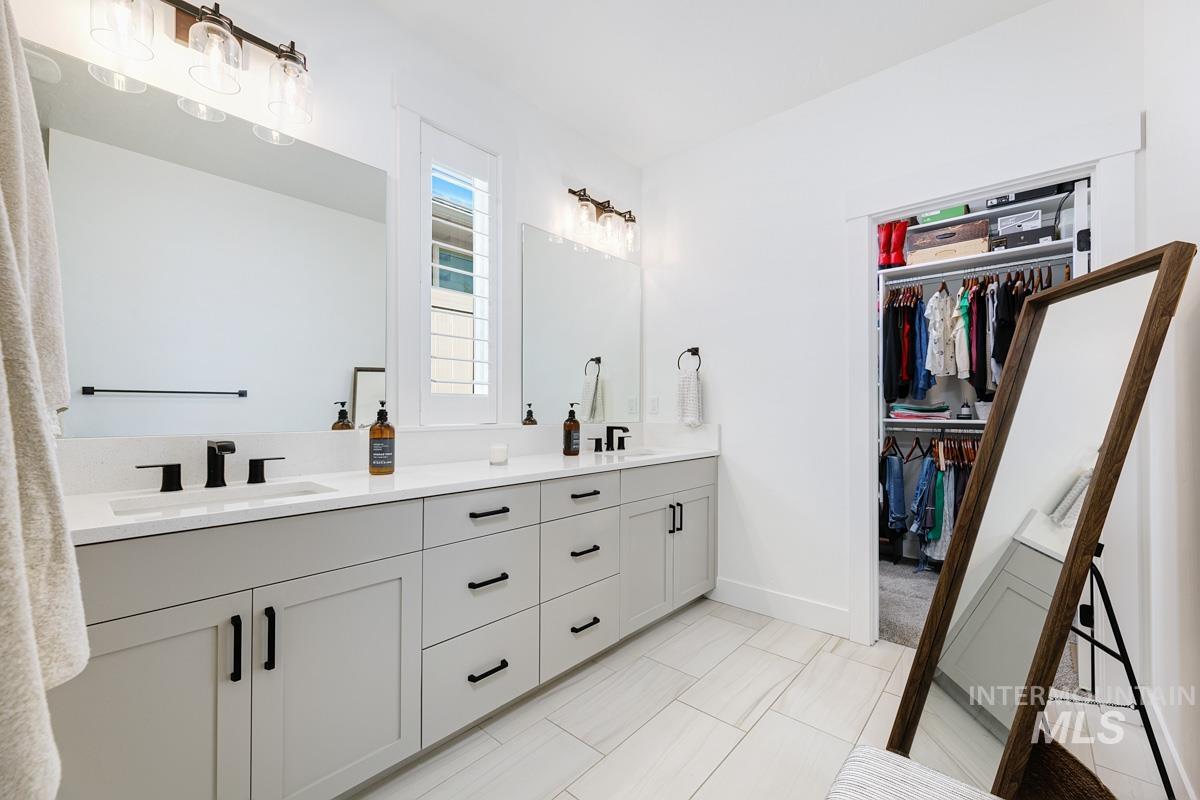 property viewer photo 20