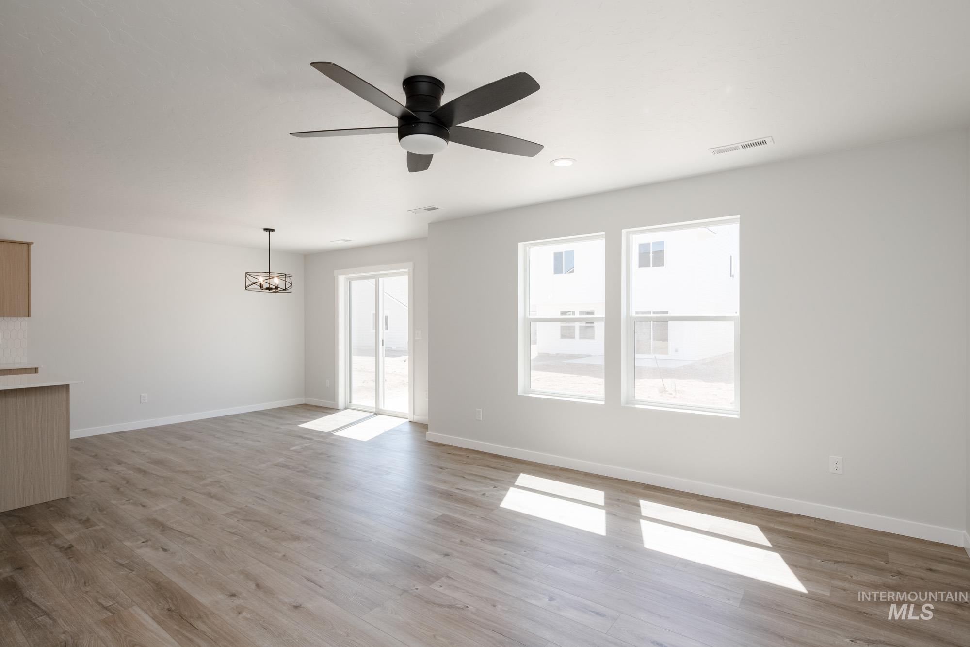 property viewer photo 10