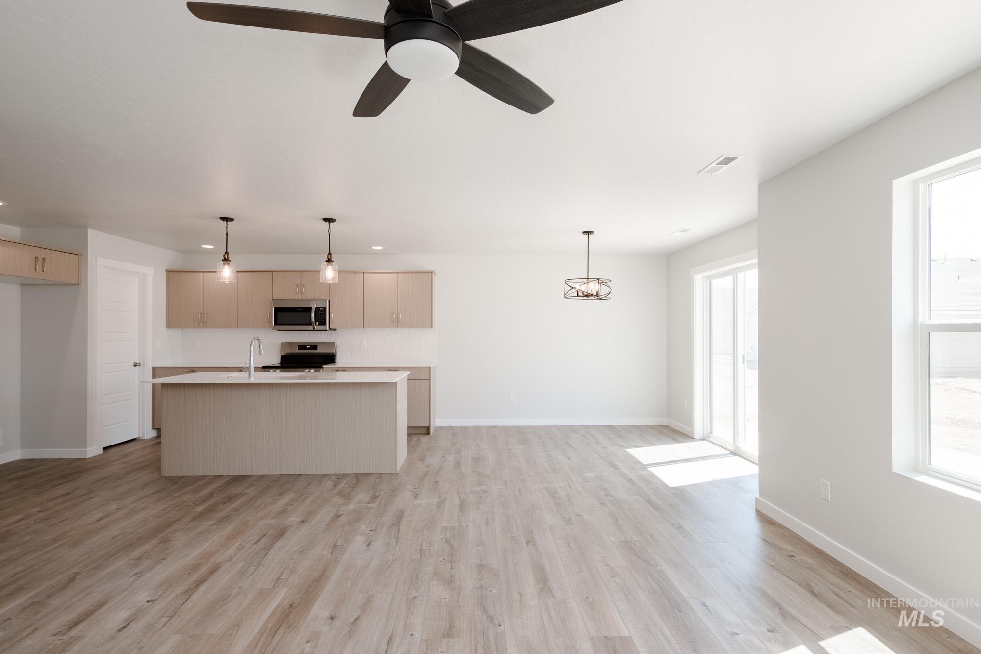 property viewer photo 11