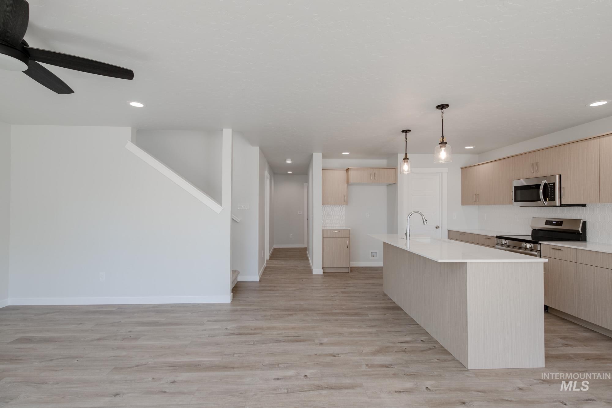 property viewer photo 13