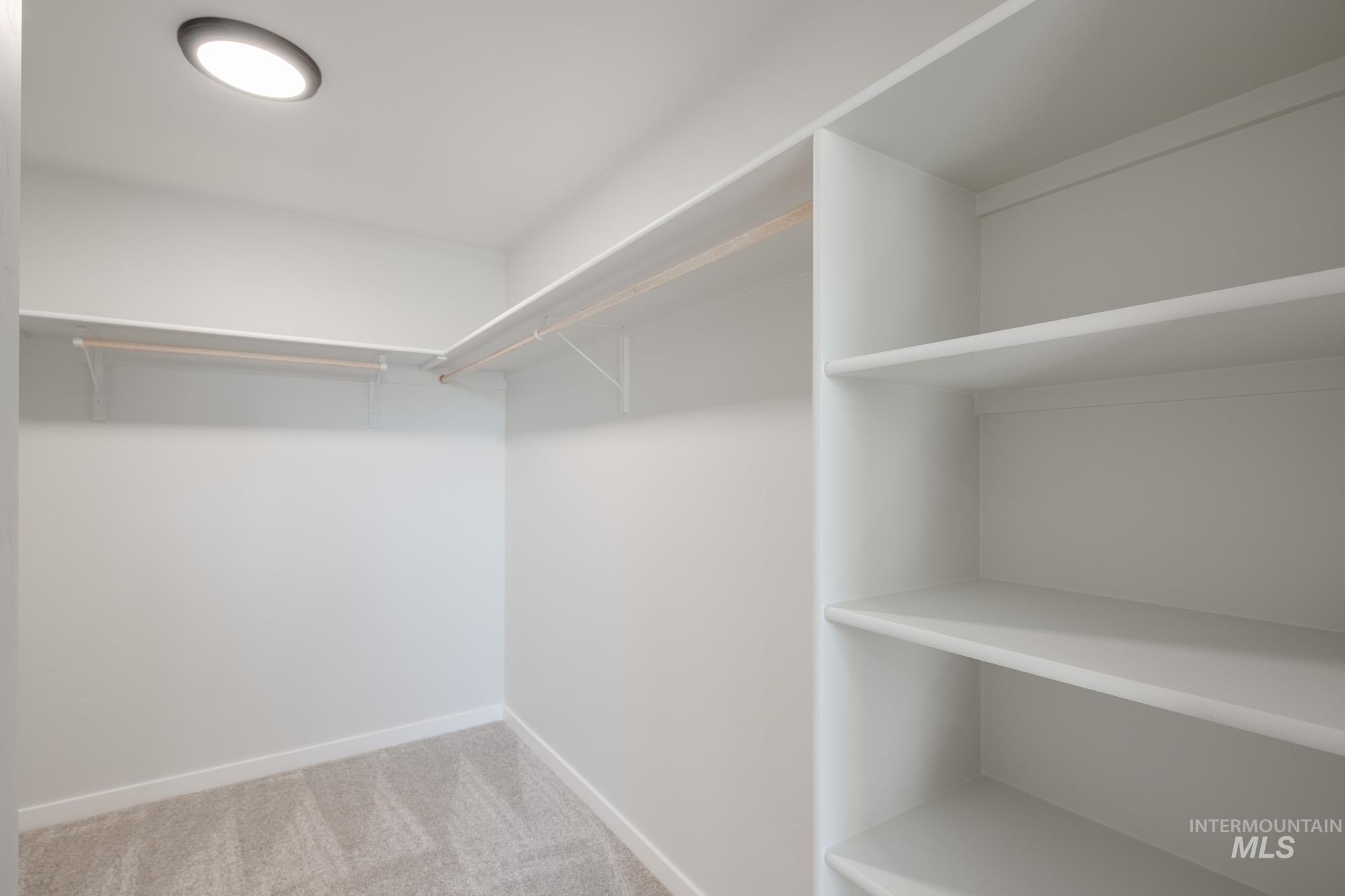 property viewer photo 18