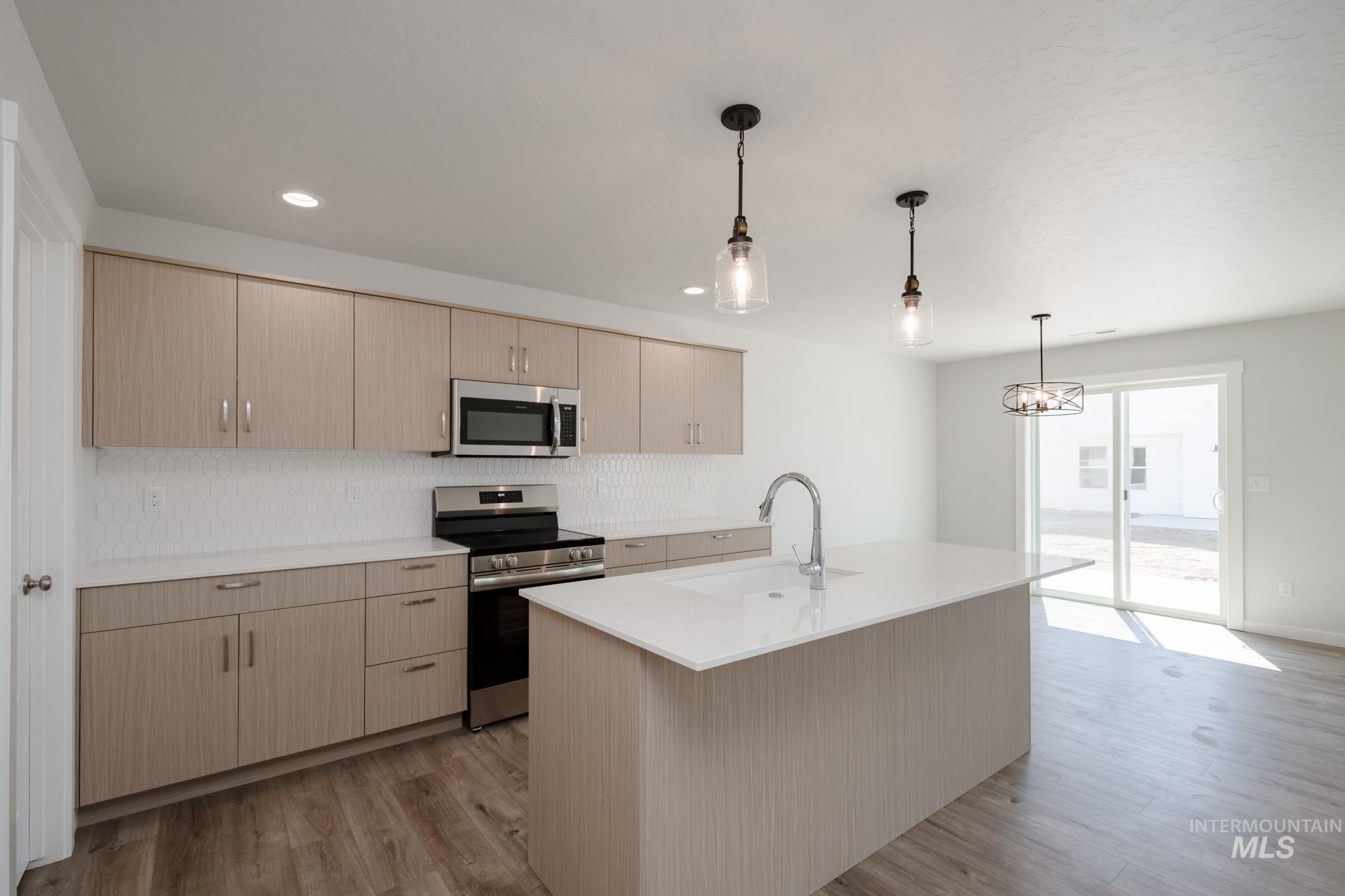 property viewer photo 2