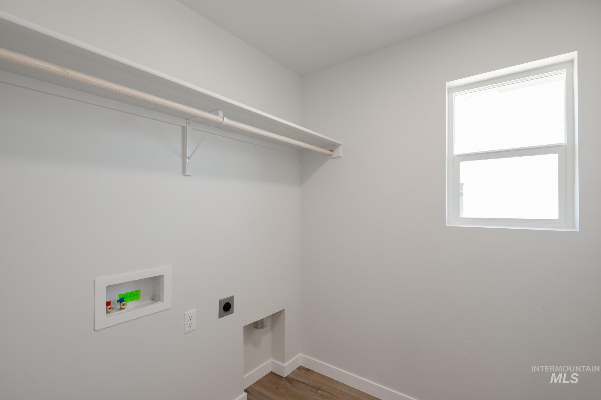 property viewer photo 24