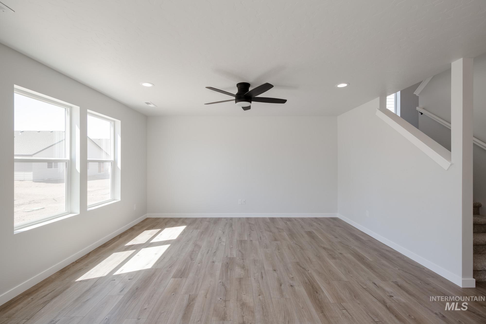 property viewer photo 9