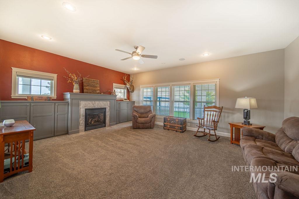 property viewer photo 13