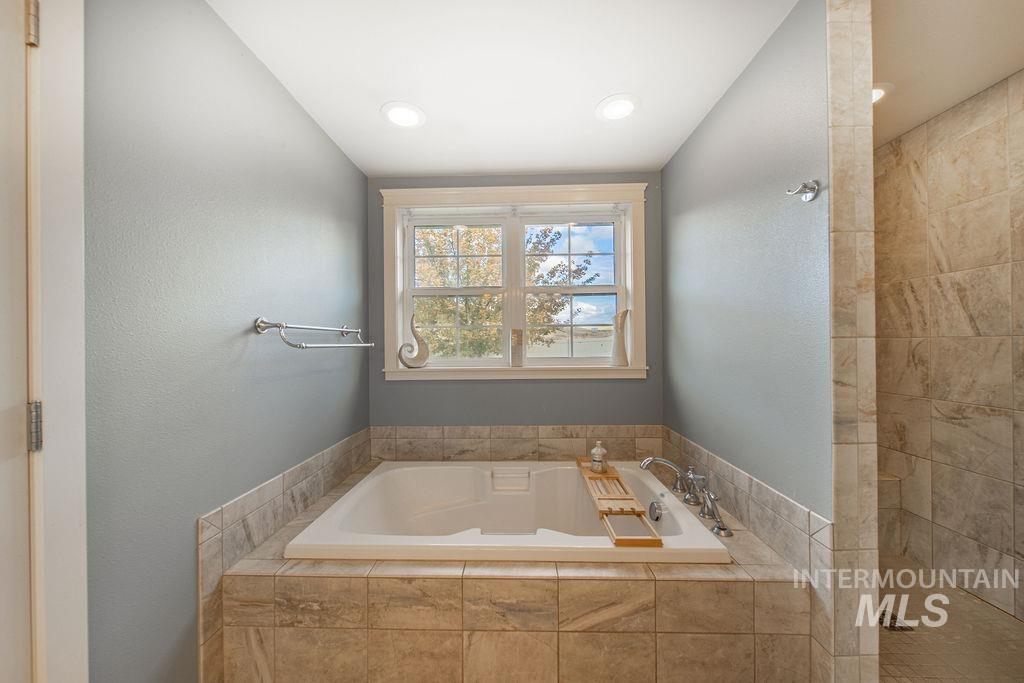 property viewer photo 18