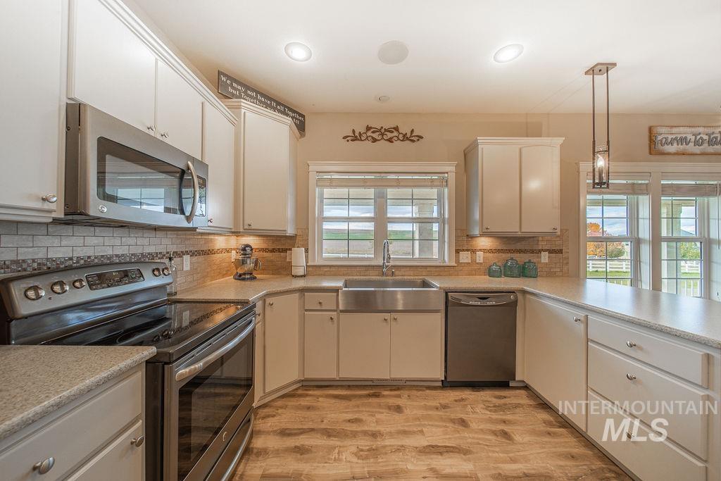 property viewer photo 9