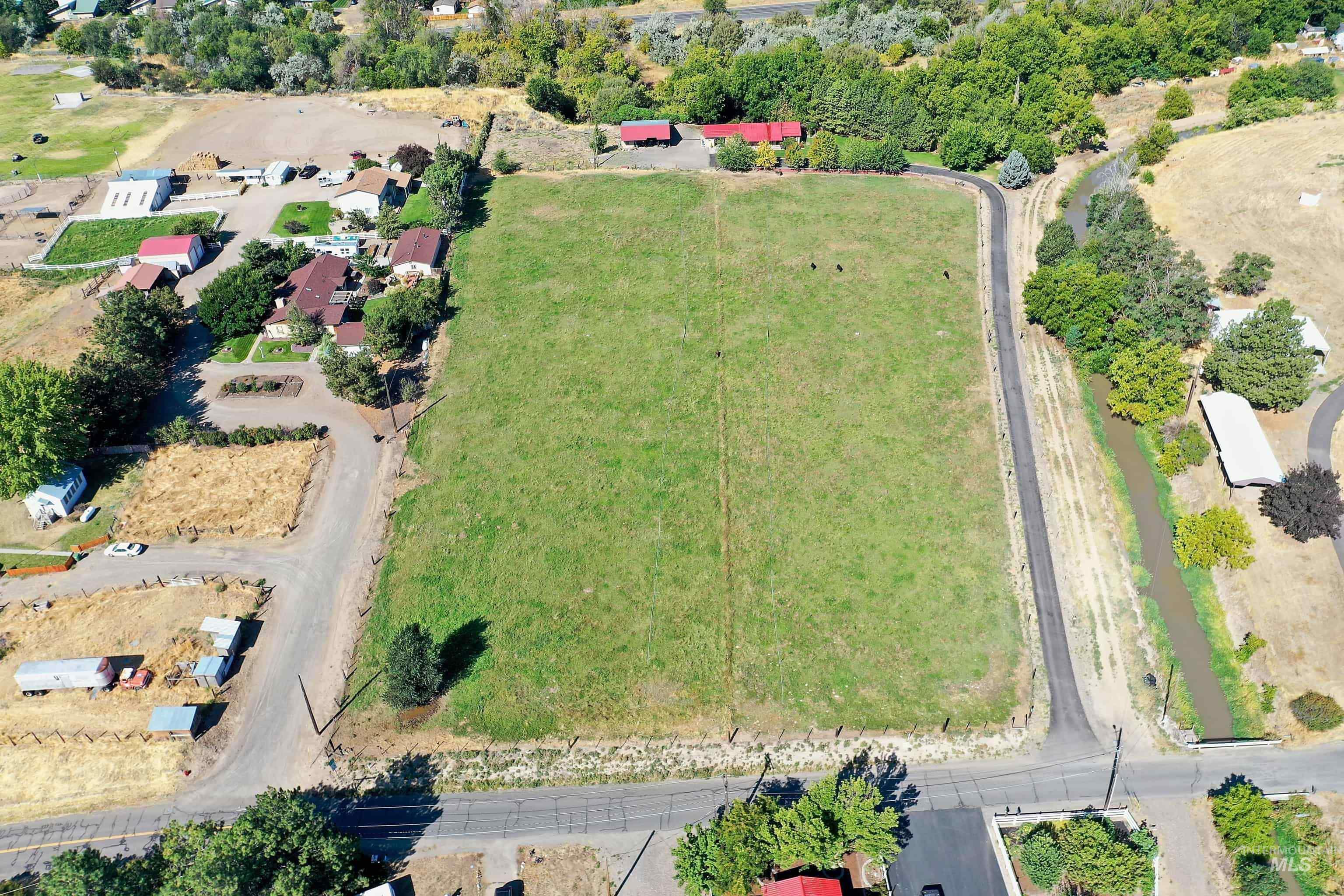 main property photo 3