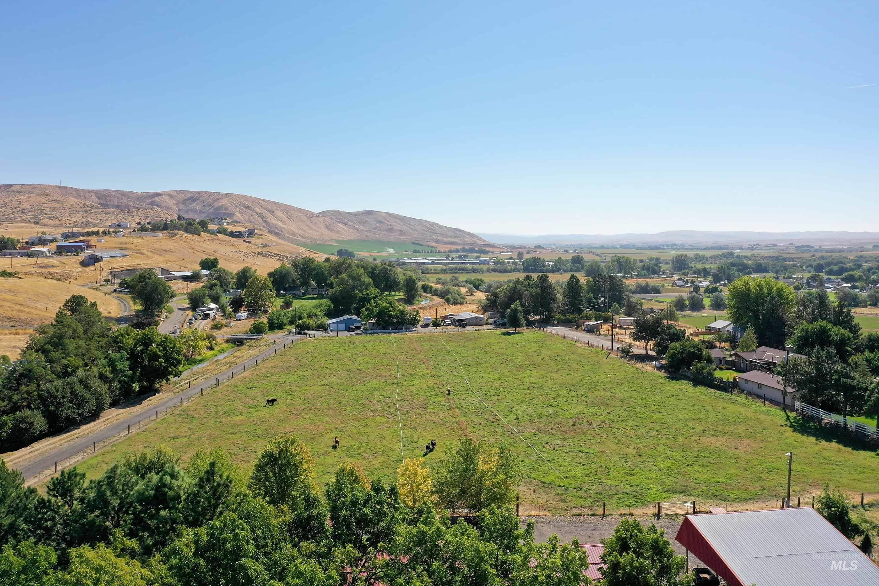 main property photo 6