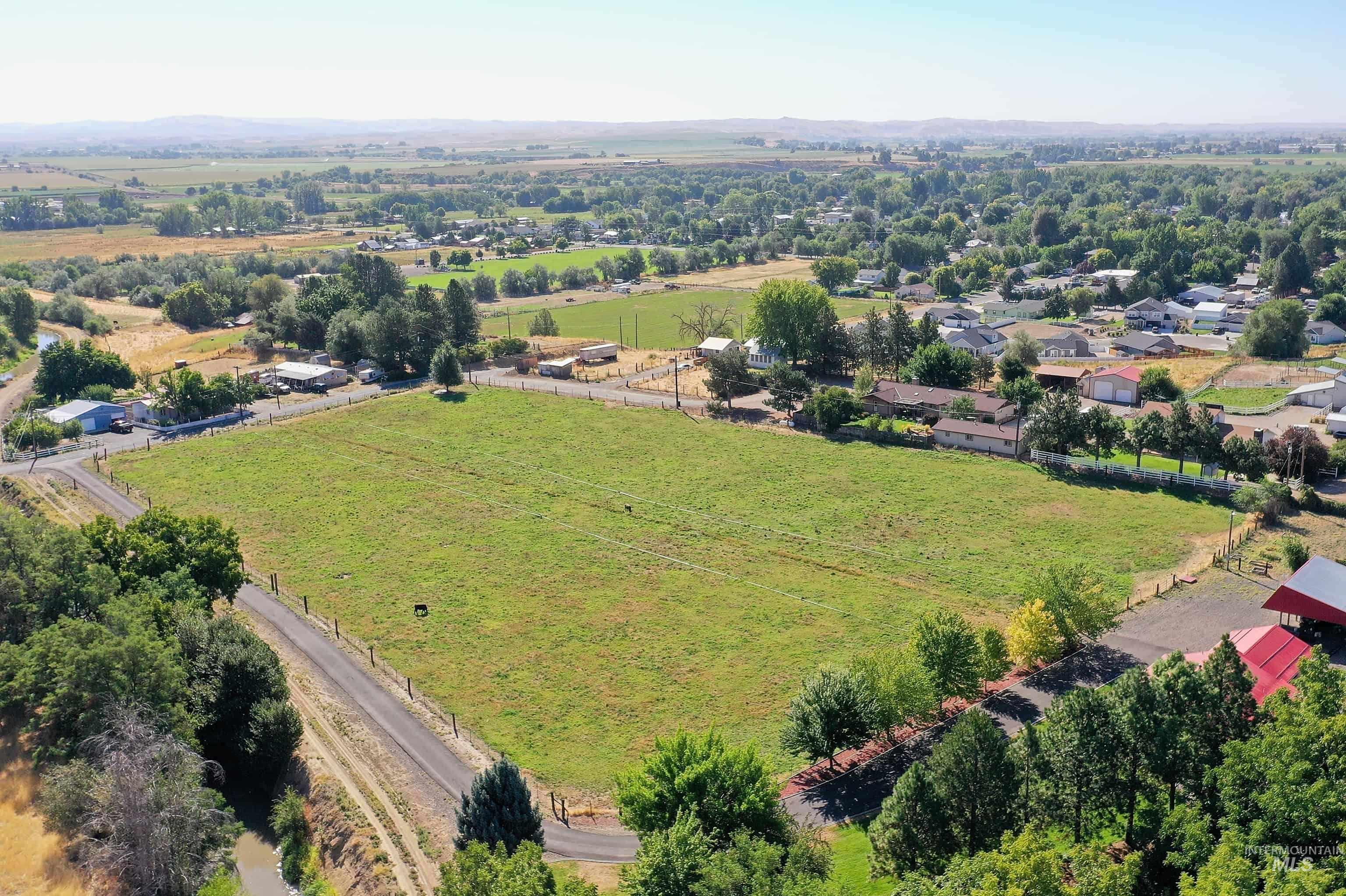 main property photo 8