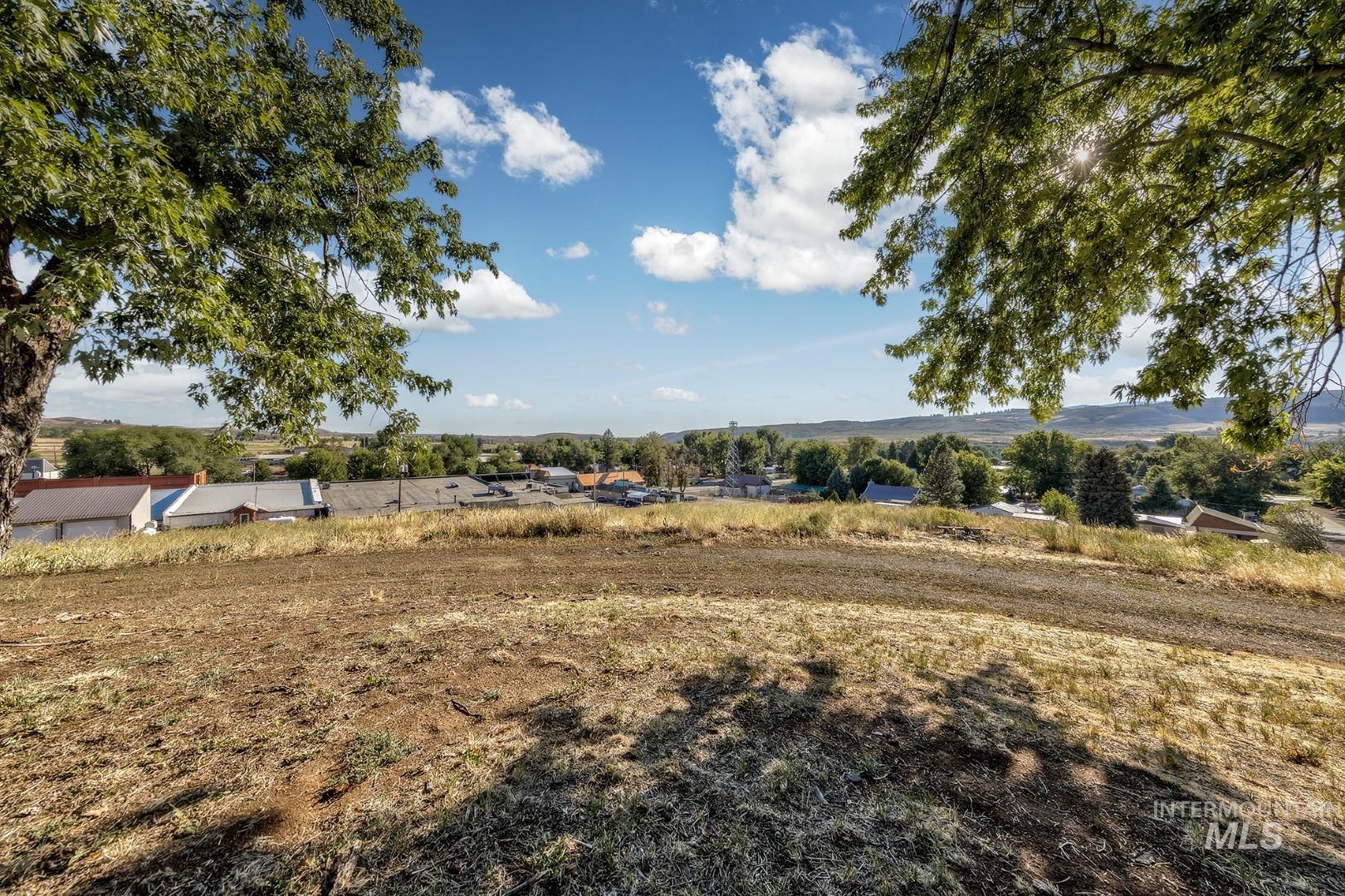 main property photo 44