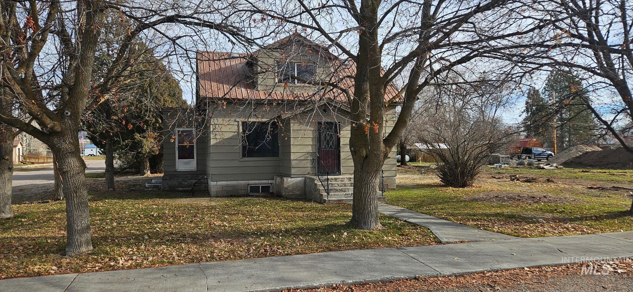 main property photo 22