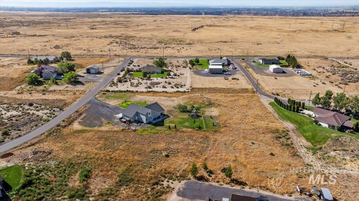 main property photo 36