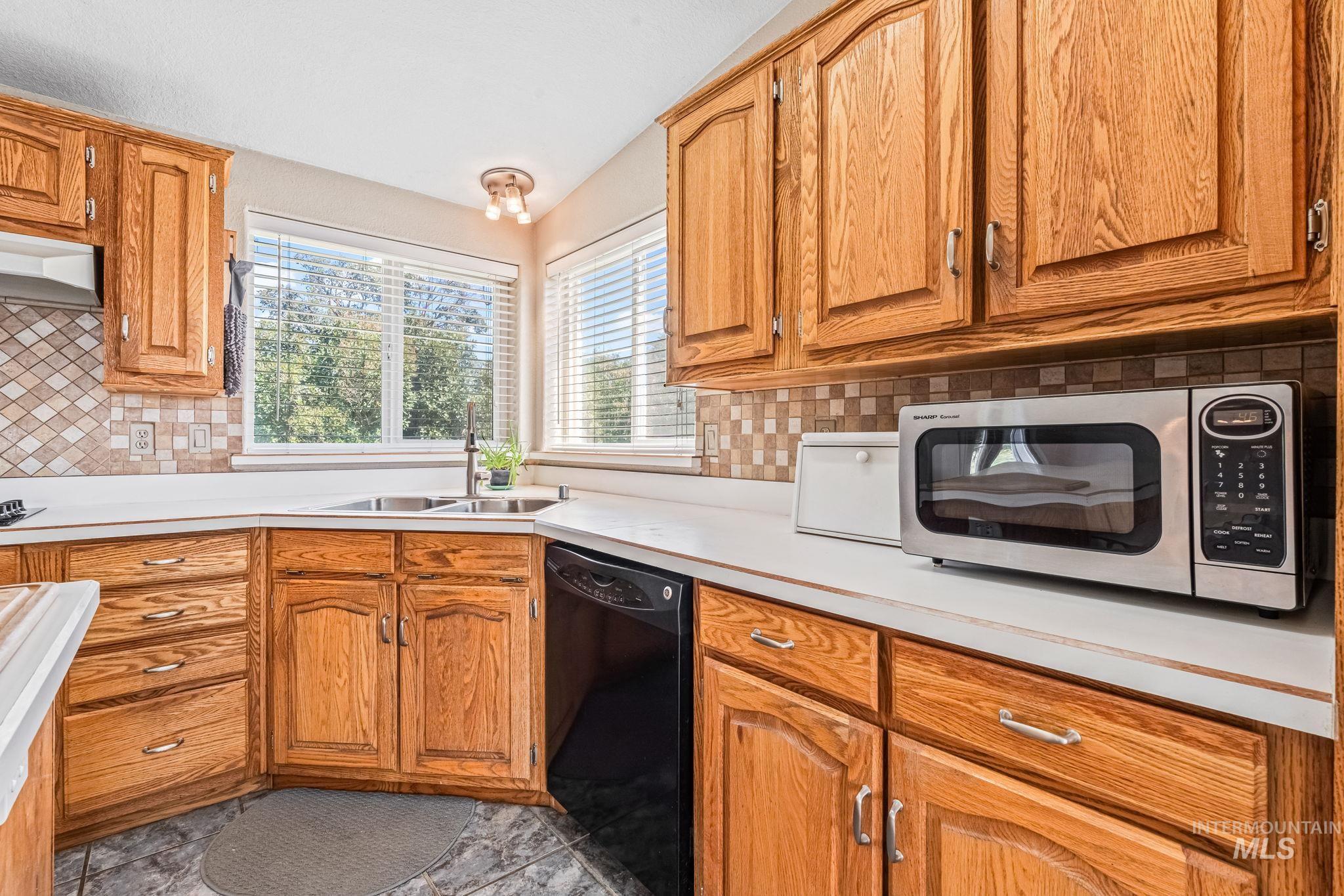 property viewer photo 10