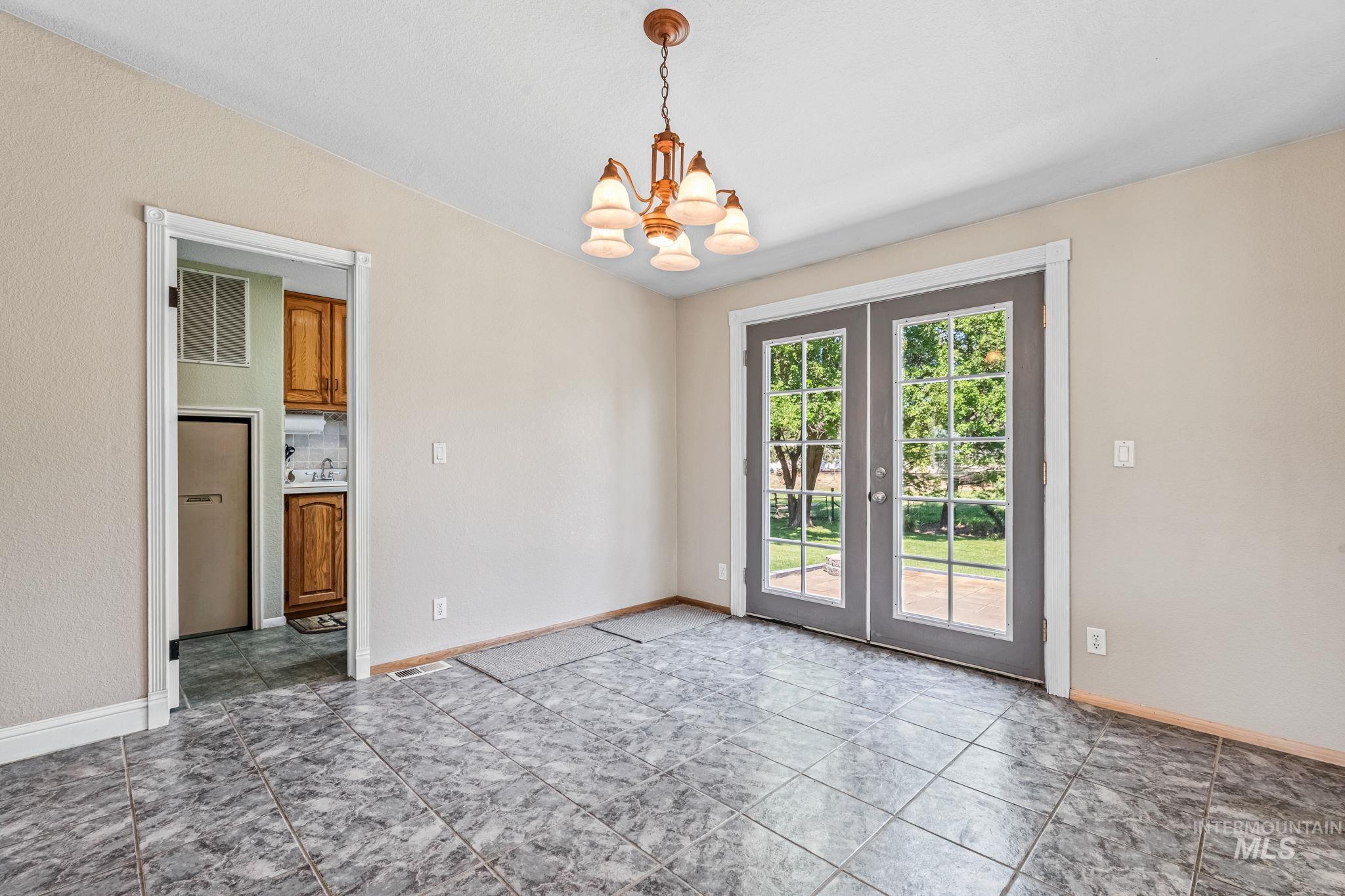 property viewer photo 15