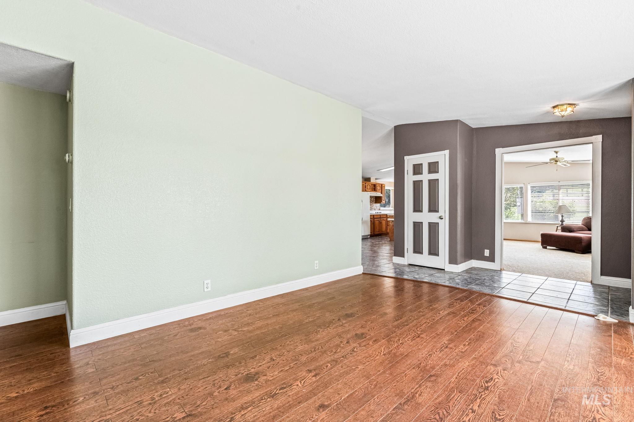 property viewer photo 19