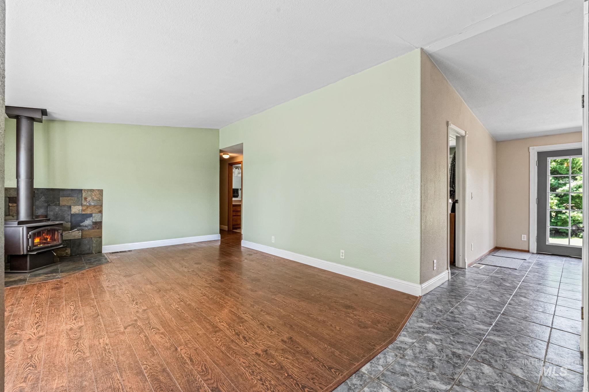 property viewer photo 20