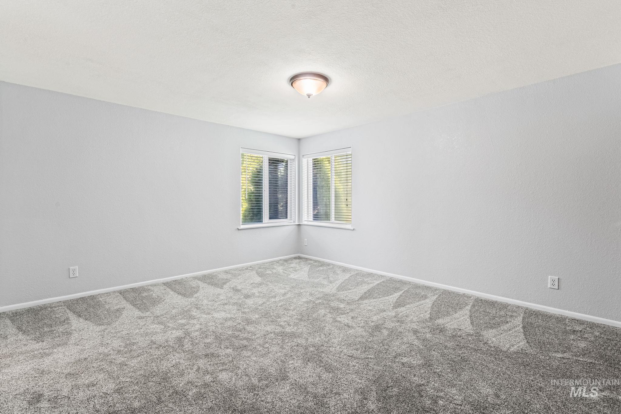 property viewer photo 23