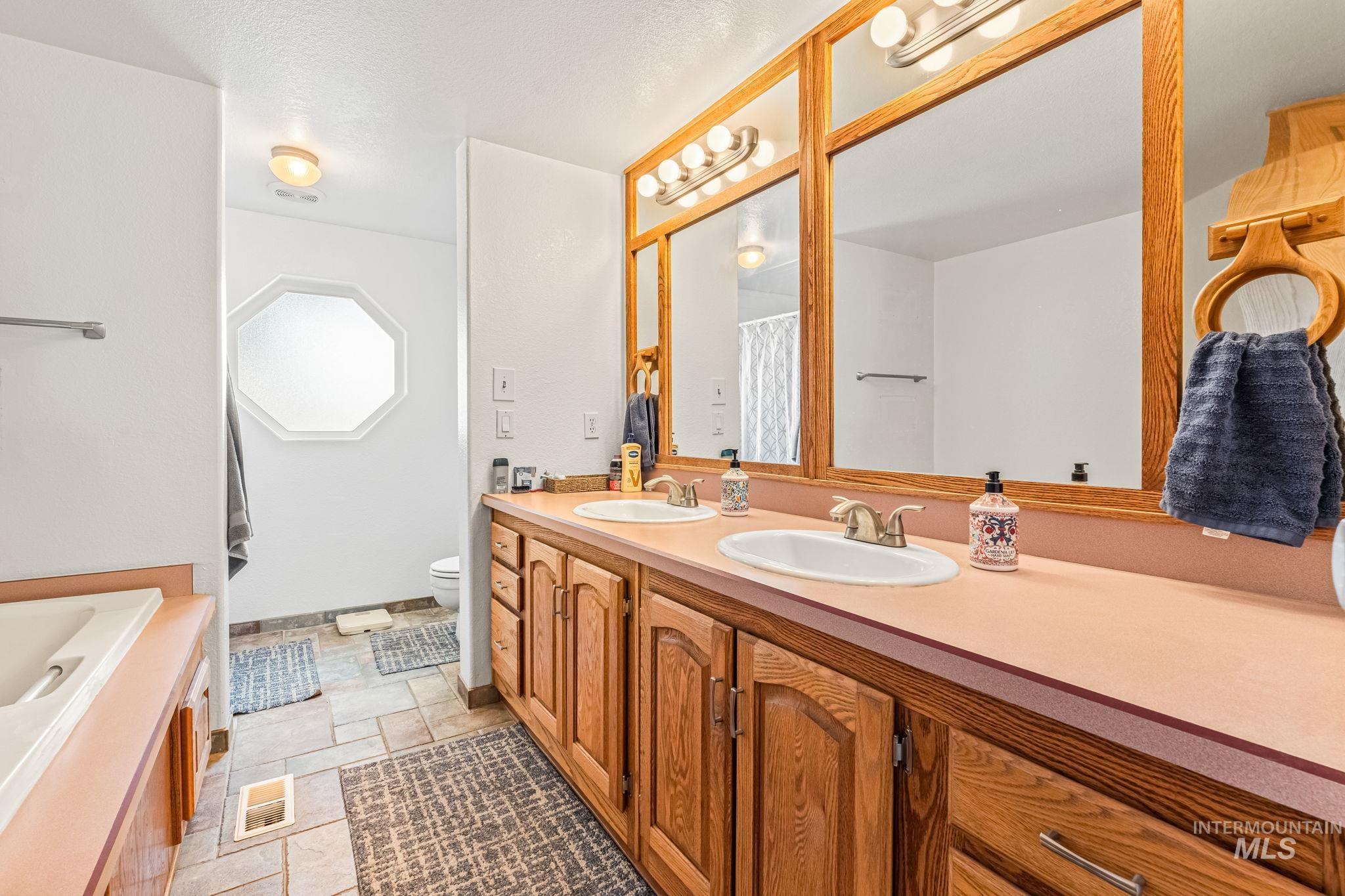 property viewer photo 25