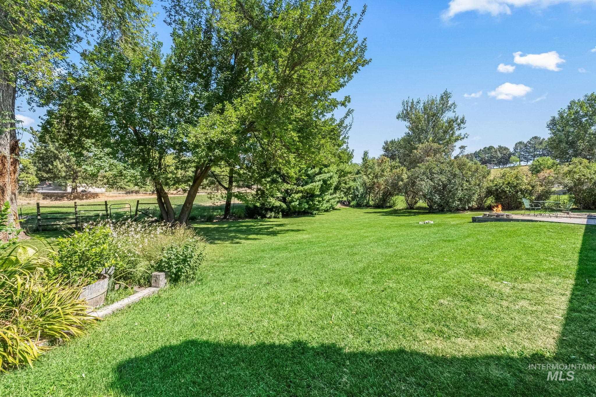 property viewer photo 36