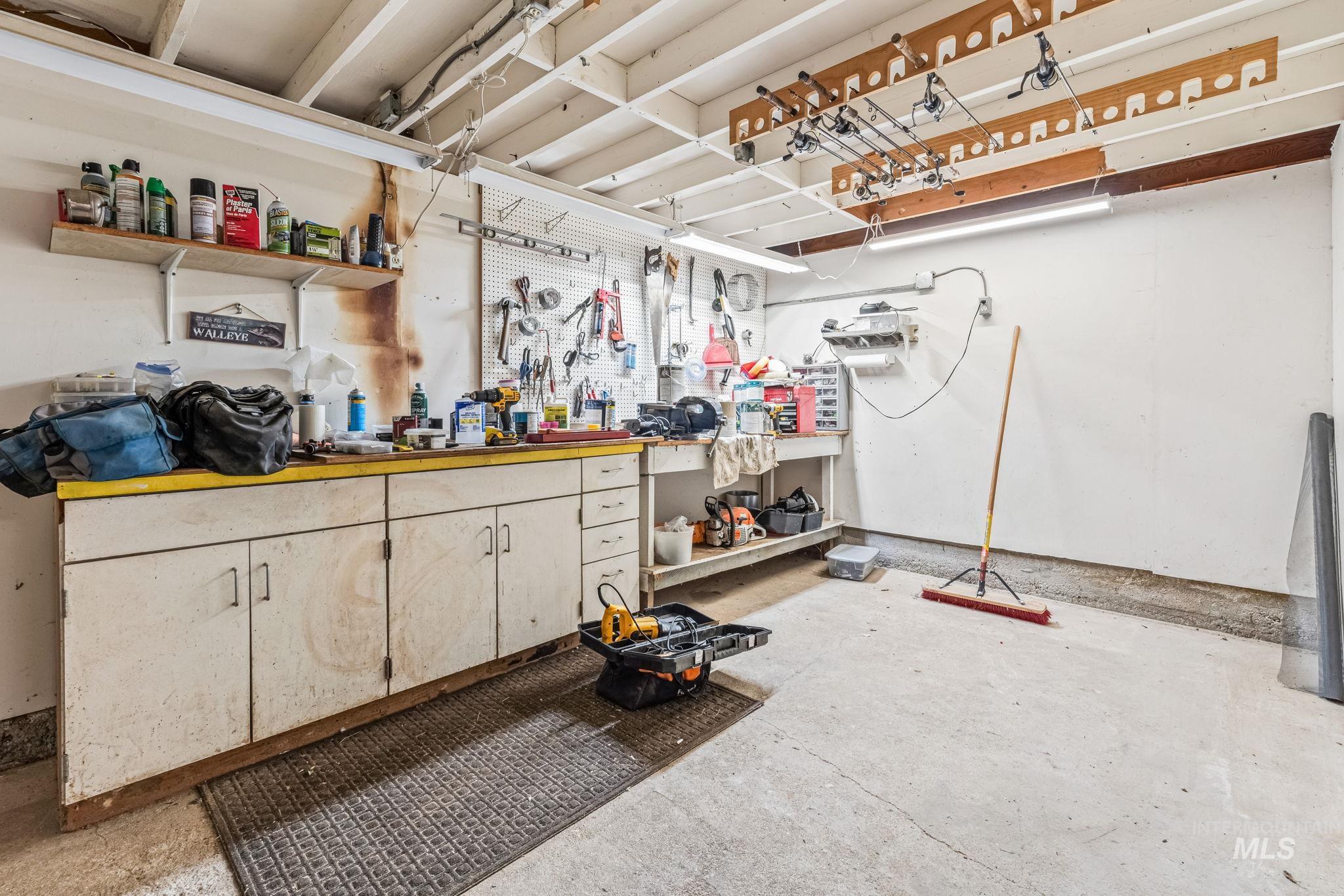 property viewer photo 38
