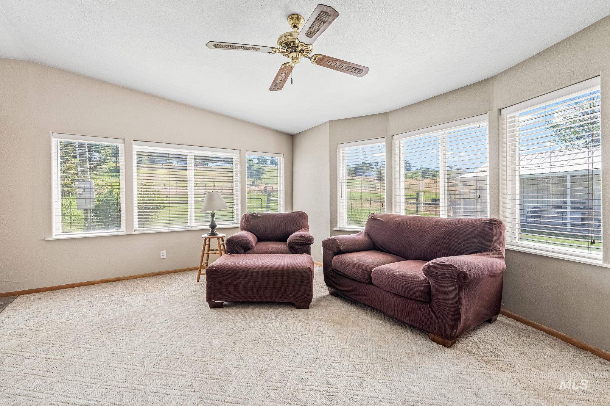 property viewer photo 6