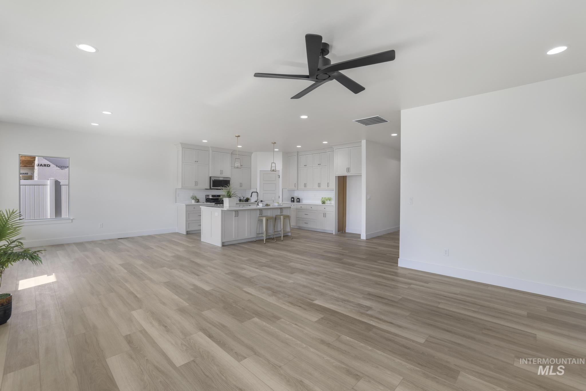 property viewer photo 14
