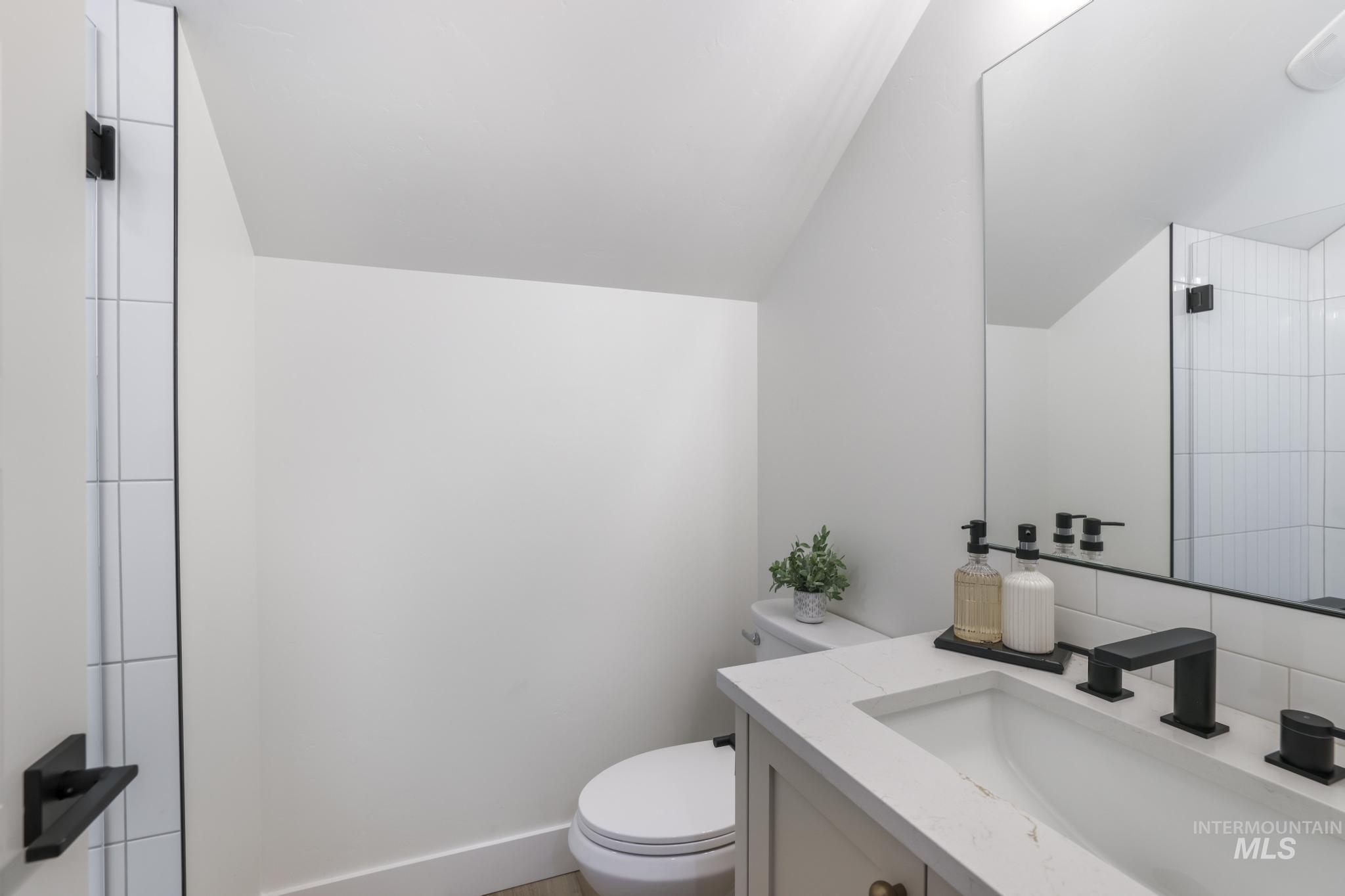 property viewer photo 17