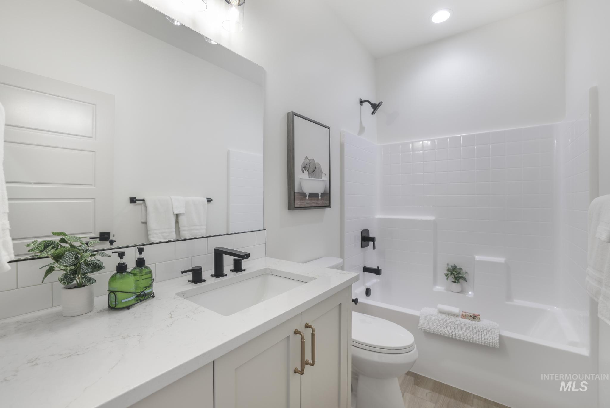 property viewer photo 2