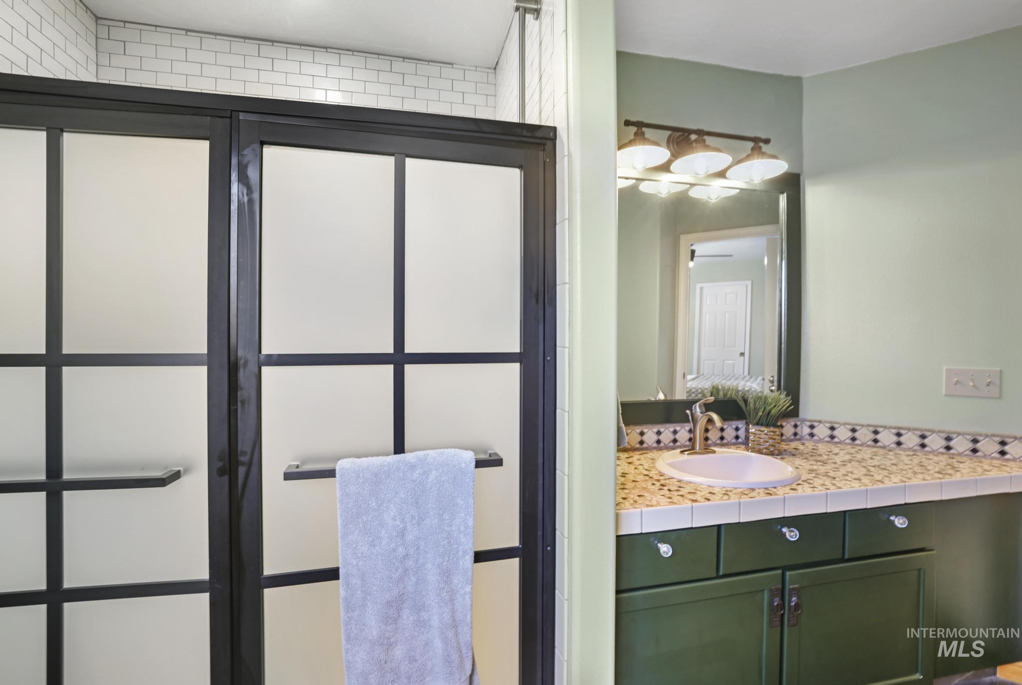 property viewer photo 25