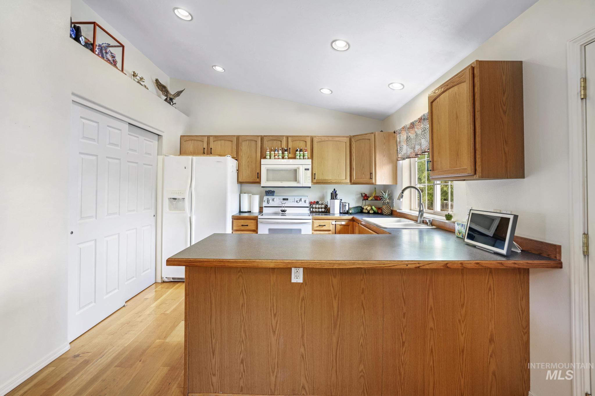 property viewer photo 10