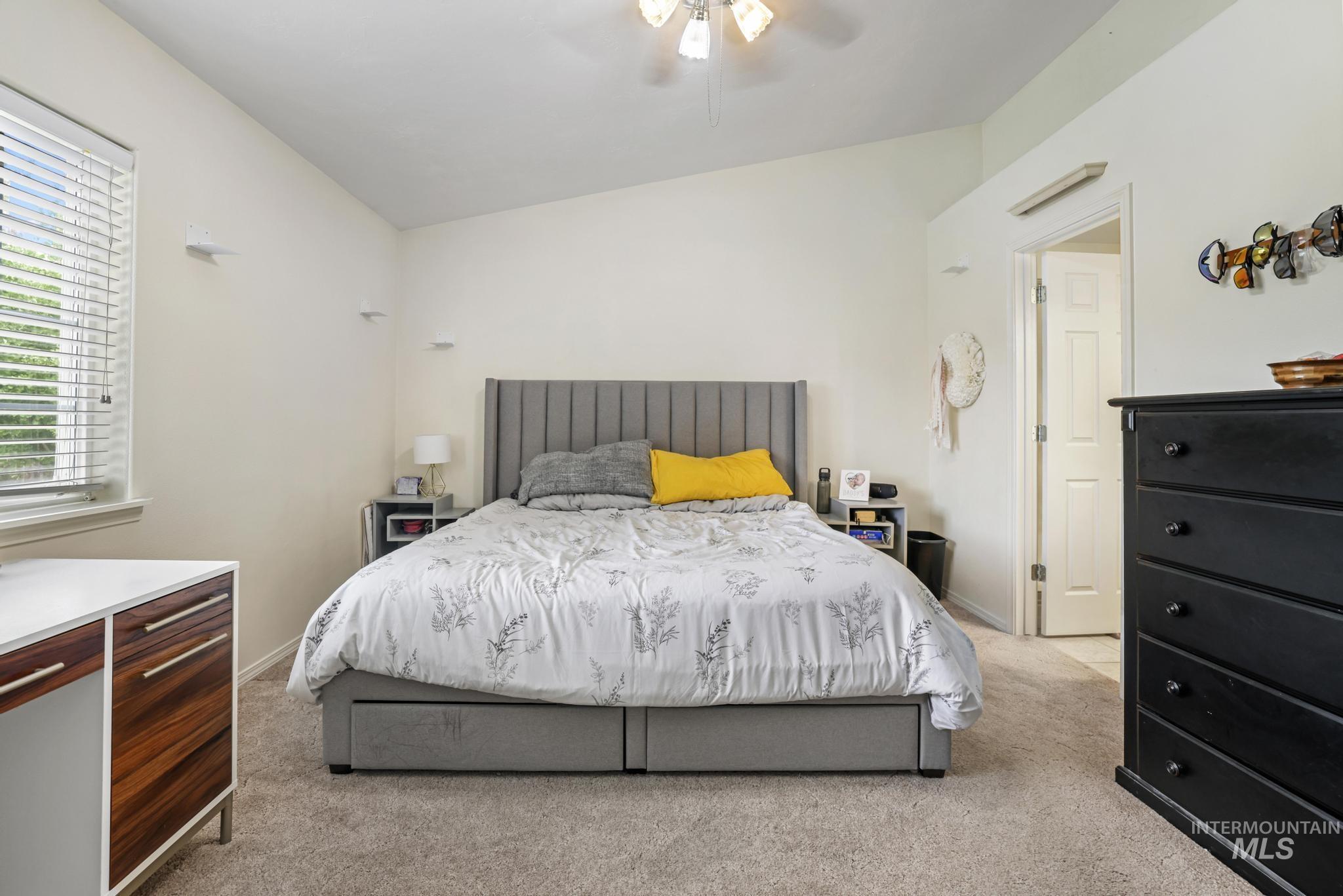 property viewer photo 13