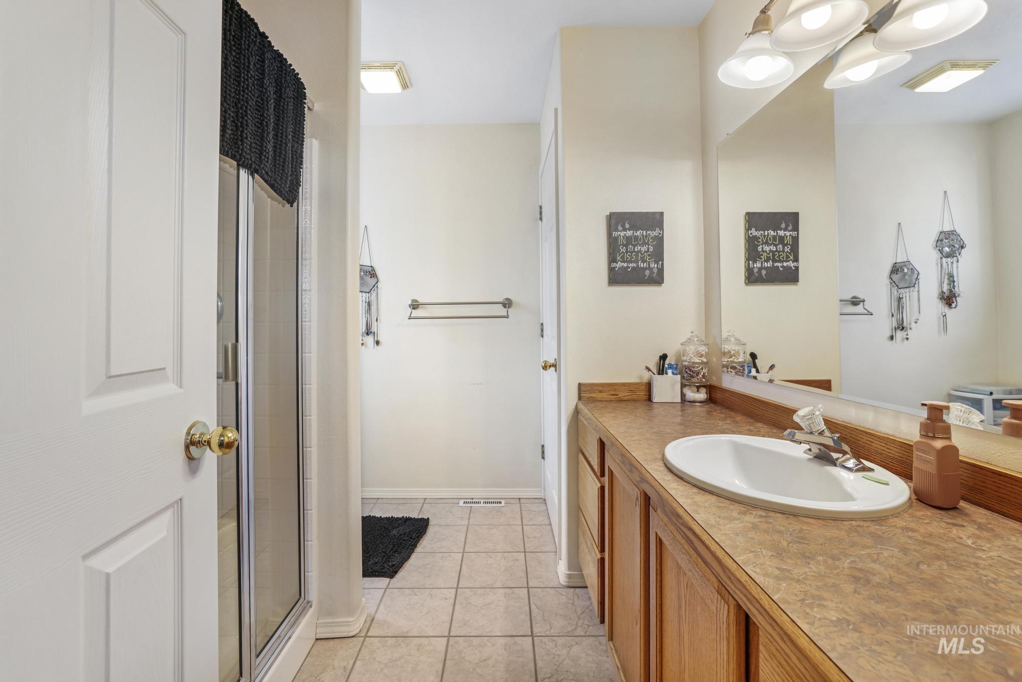 property viewer photo 17
