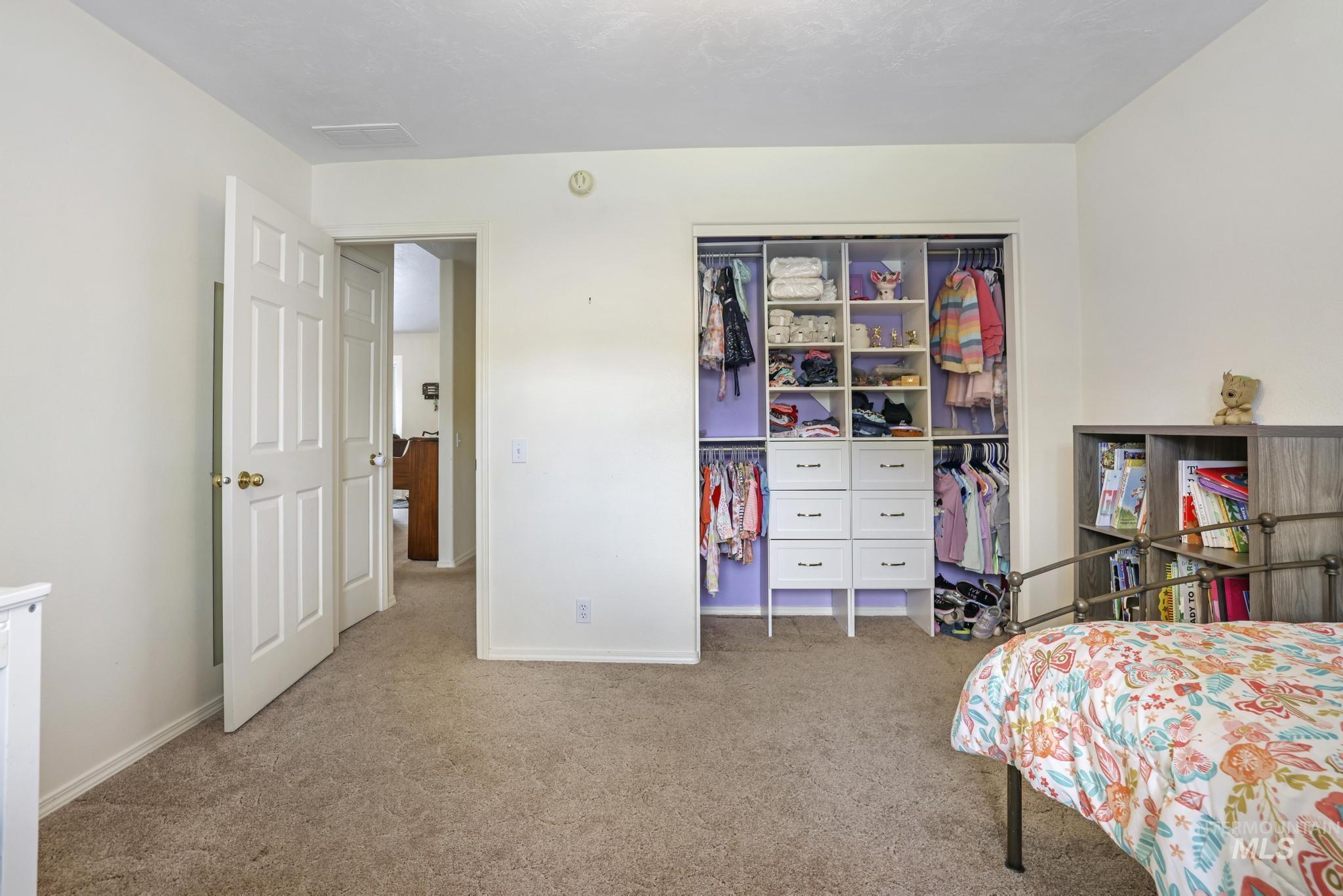 property viewer photo 19