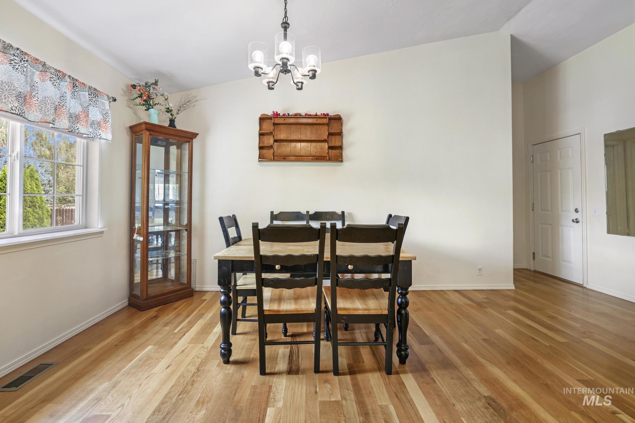 property viewer photo 7