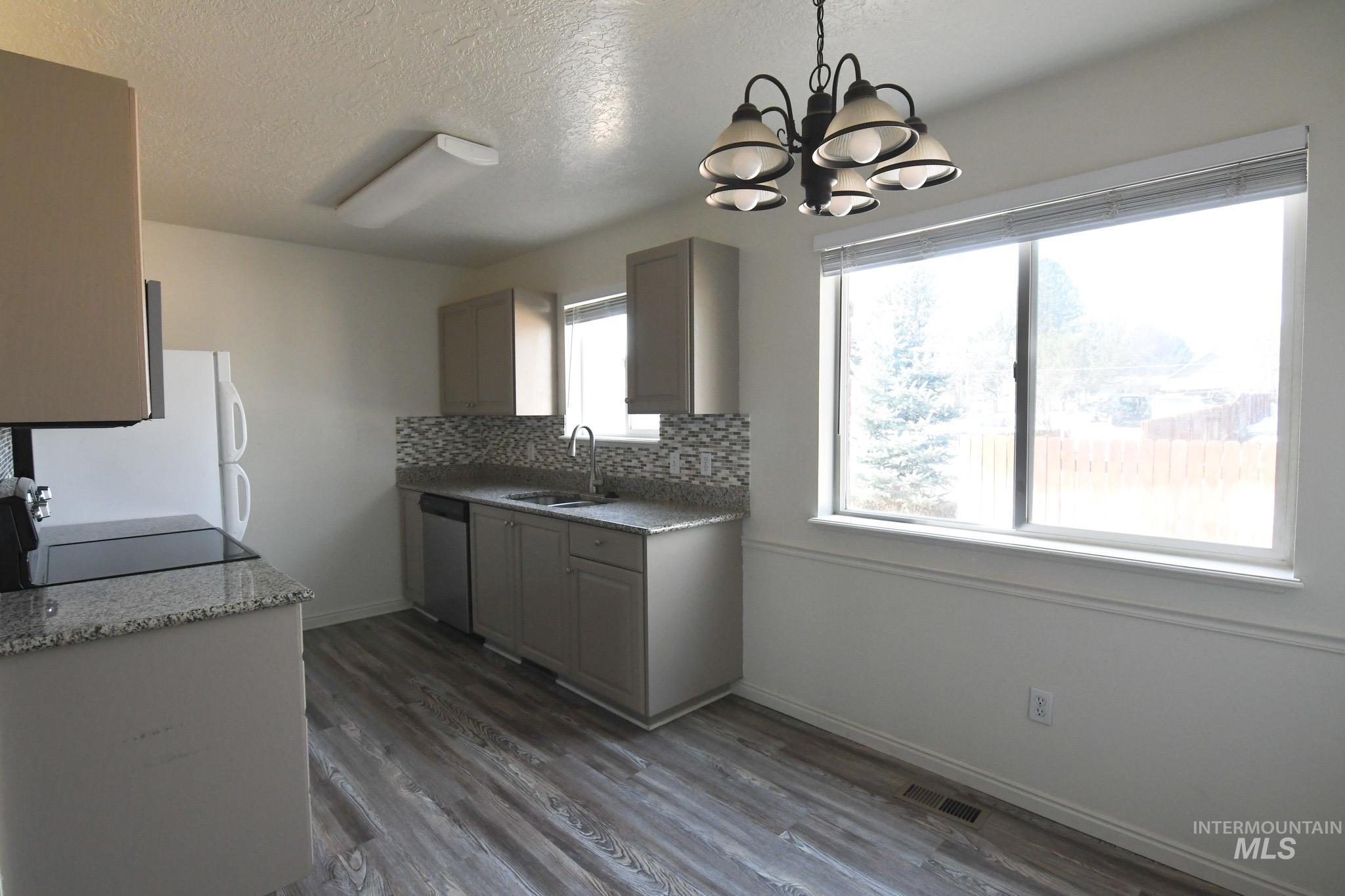 property viewer photo 5