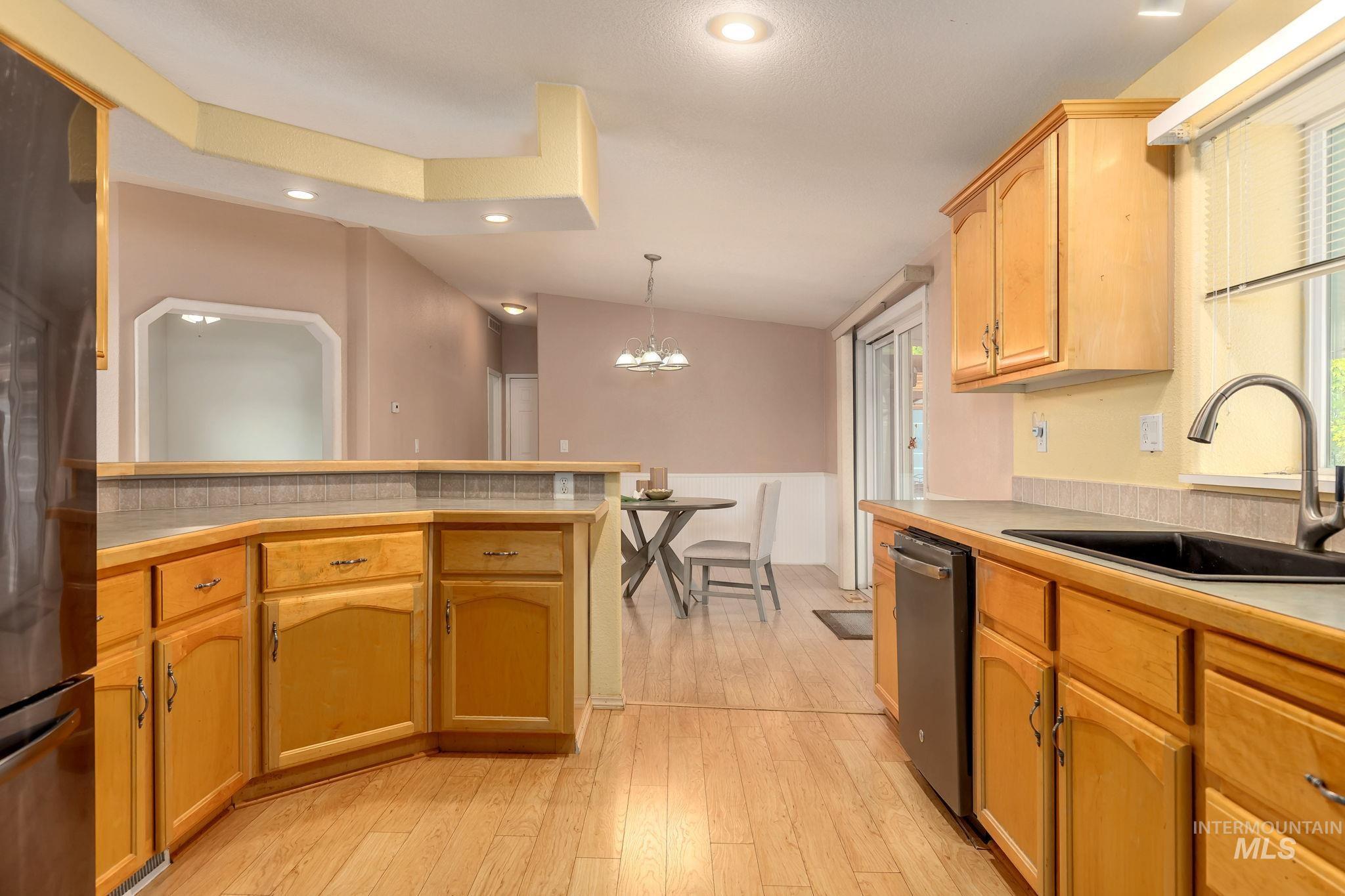 property viewer photo 13