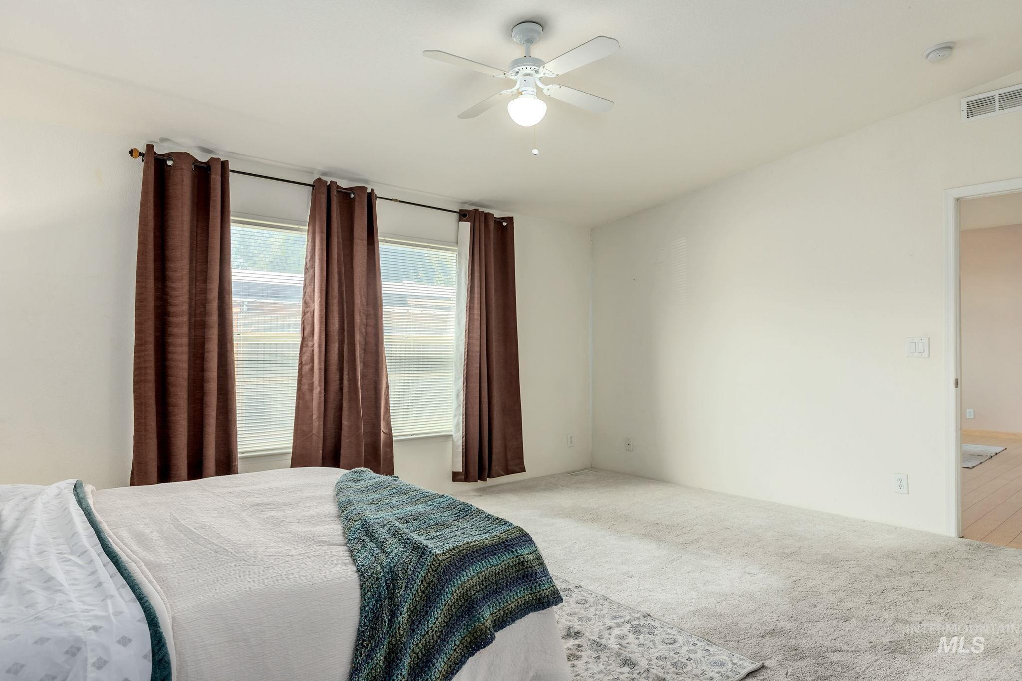 property viewer photo 20