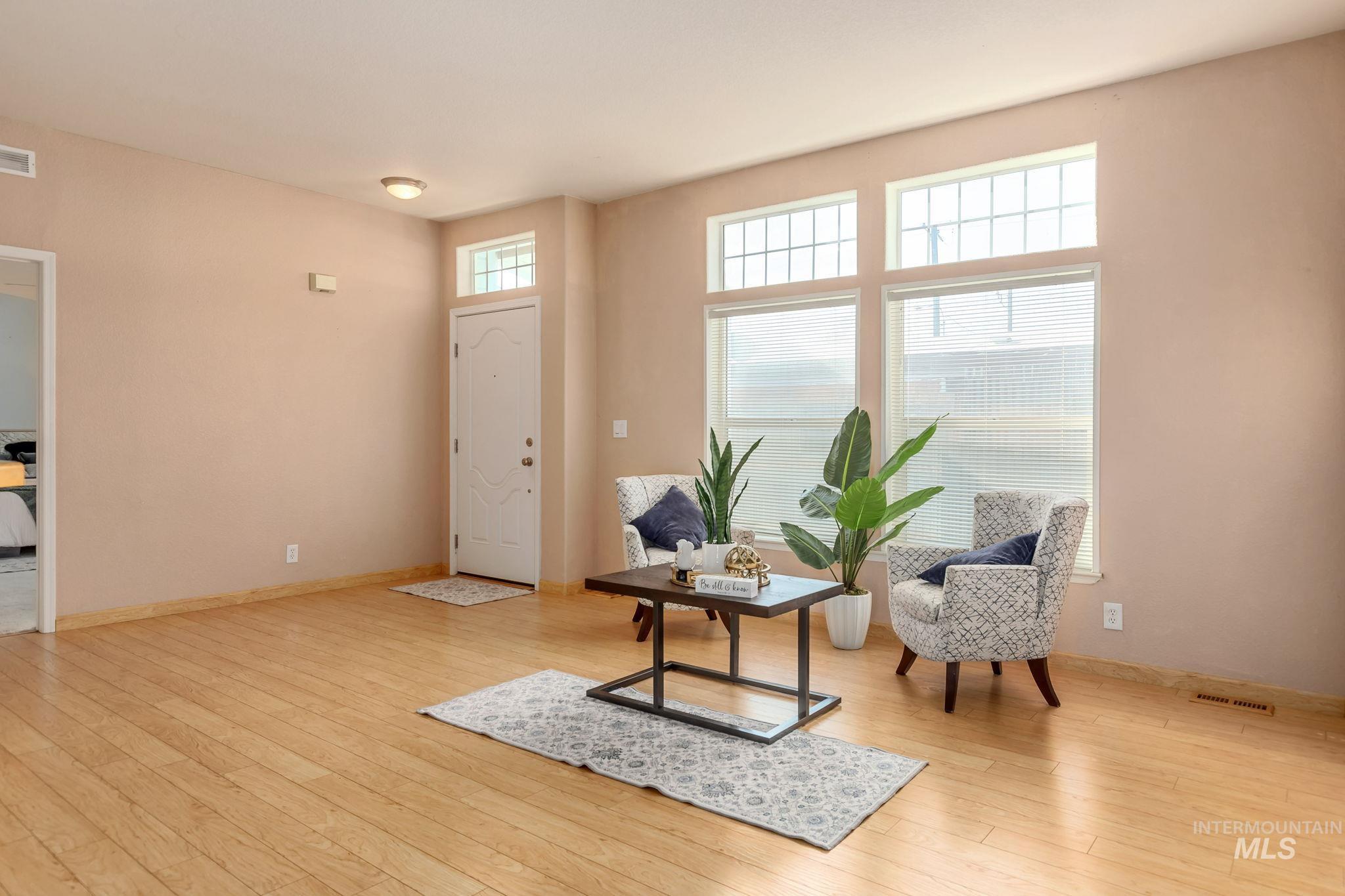 property viewer photo 5