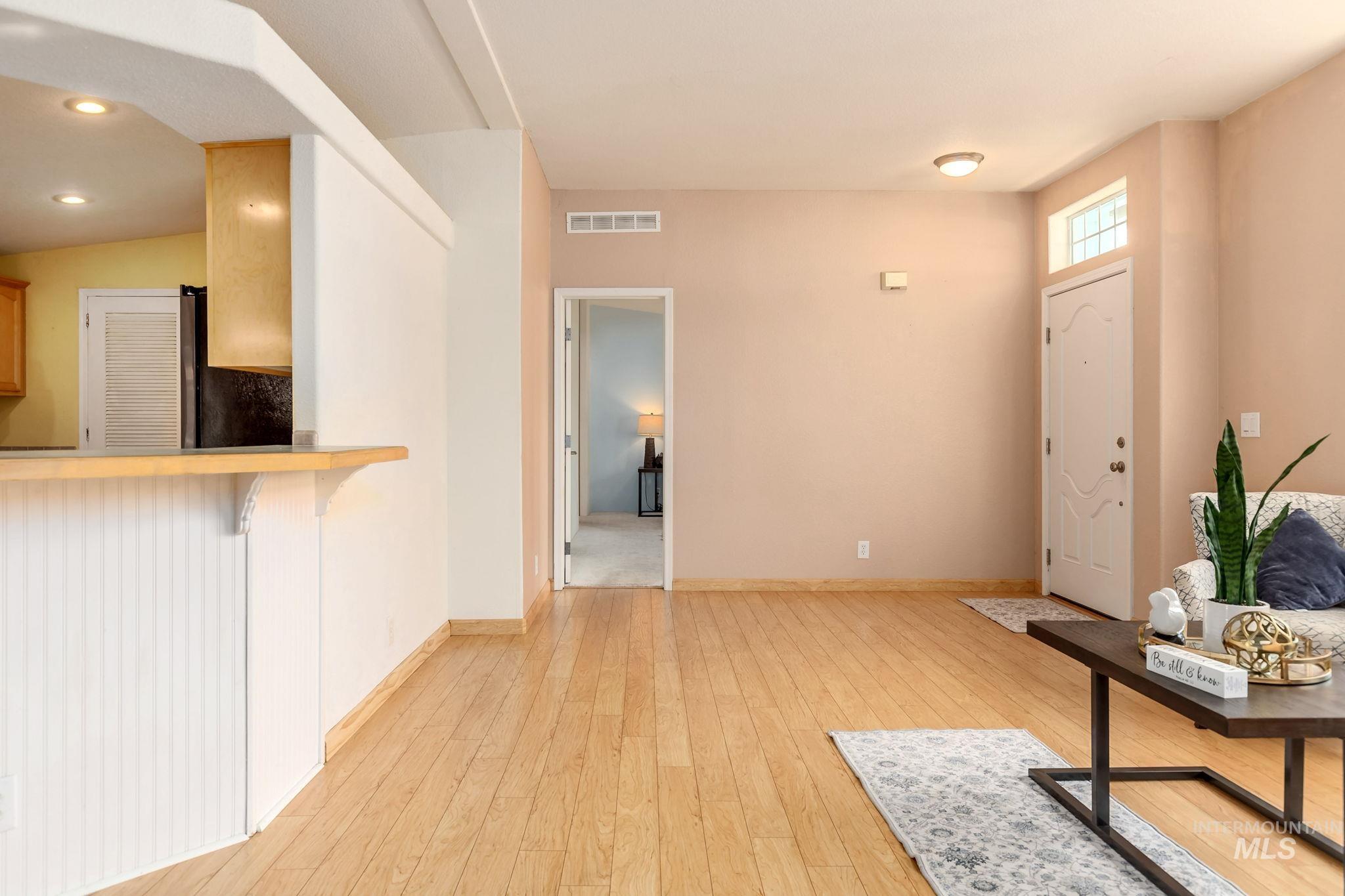 property viewer photo 6