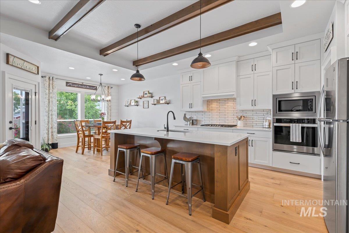 property viewer photo 10