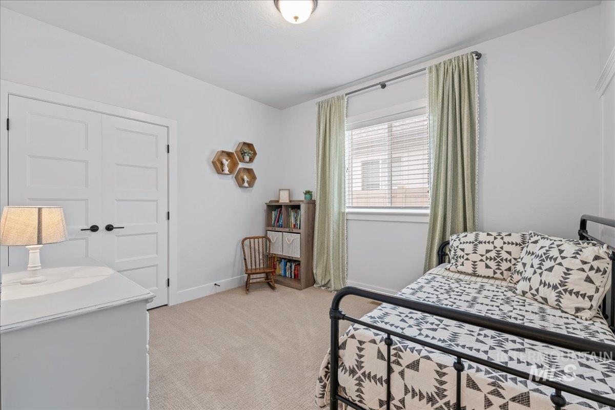 property viewer photo 19