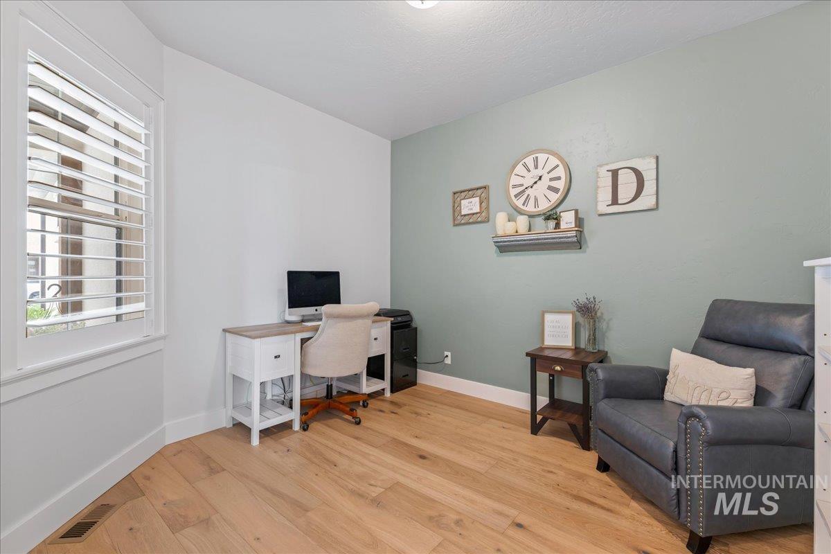 property viewer photo 20