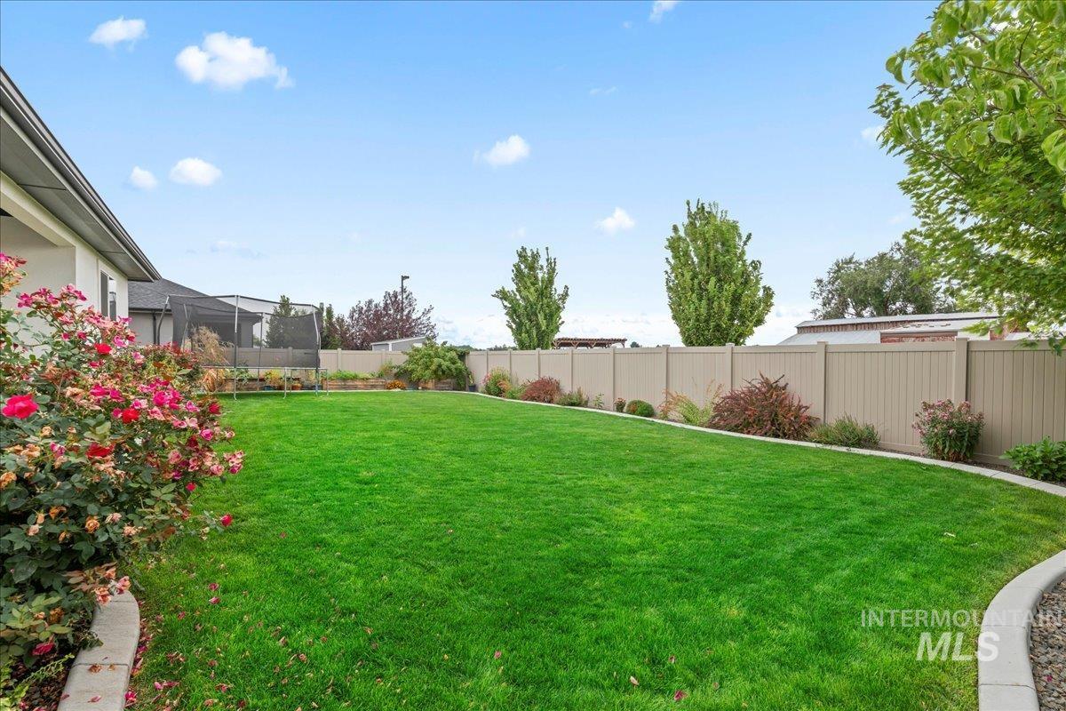 property viewer photo 25