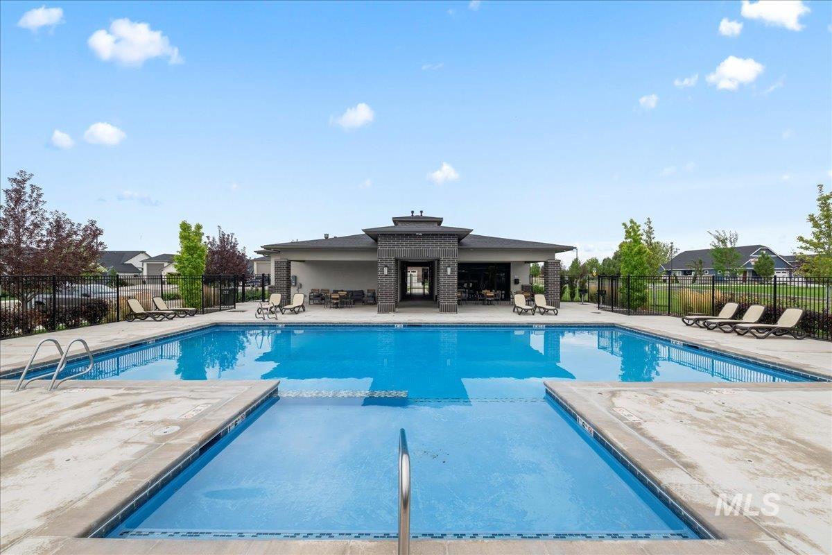property viewer photo 31