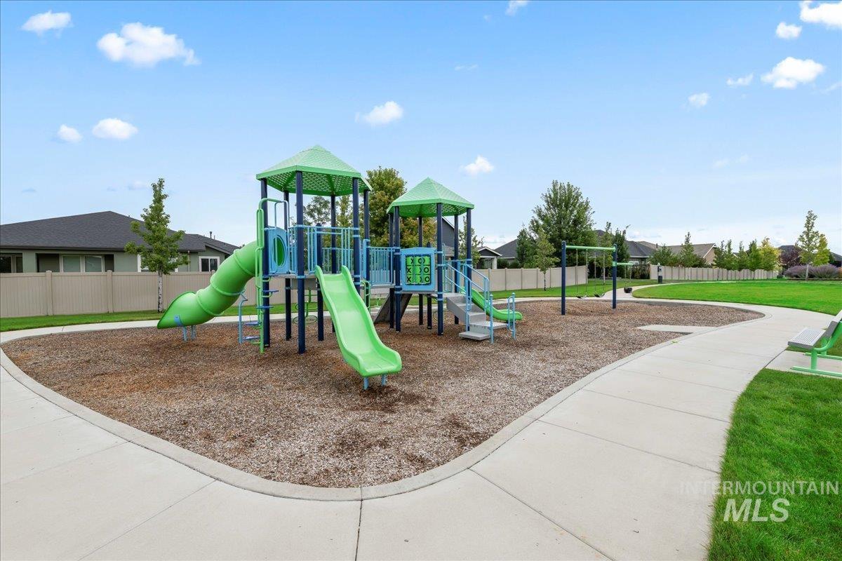 property viewer photo 32