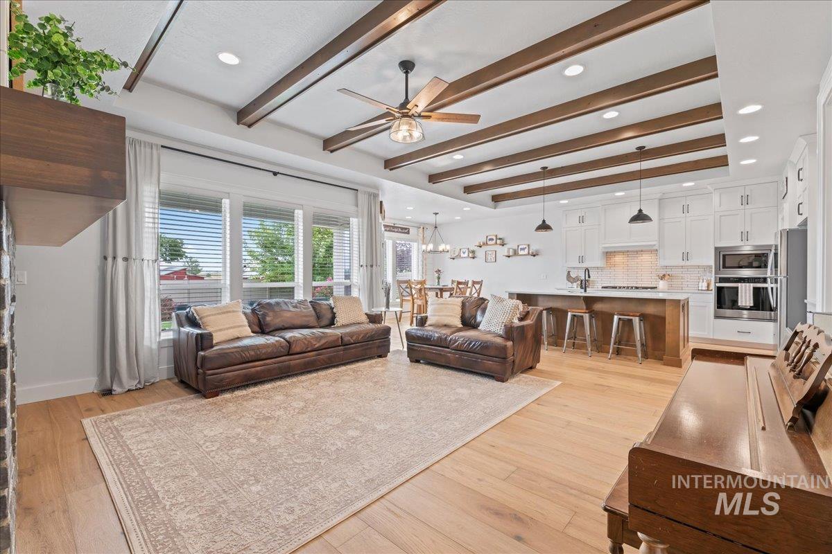 property viewer photo 6