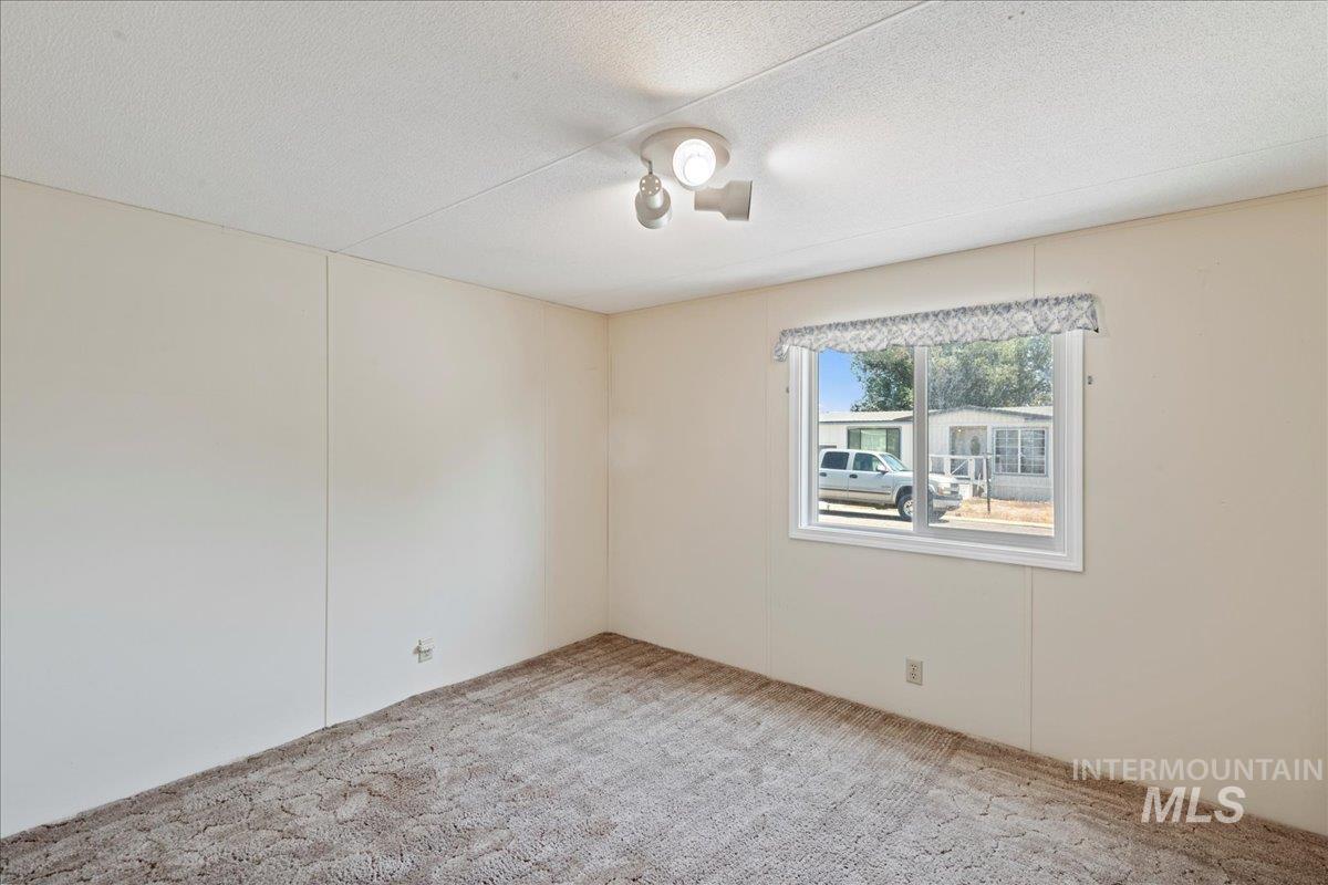 property viewer photo 12