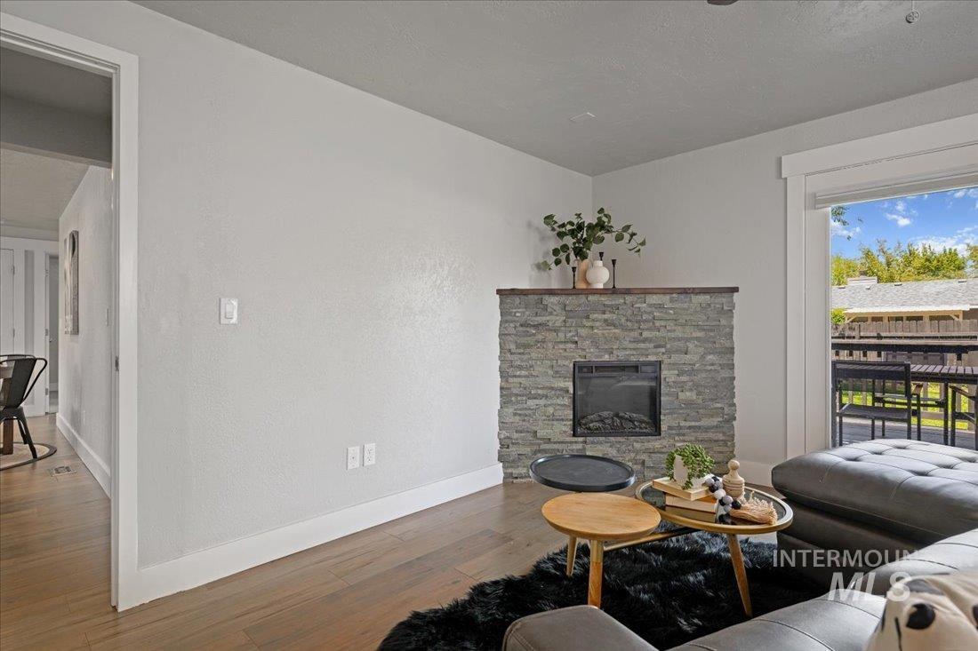 property viewer photo 11