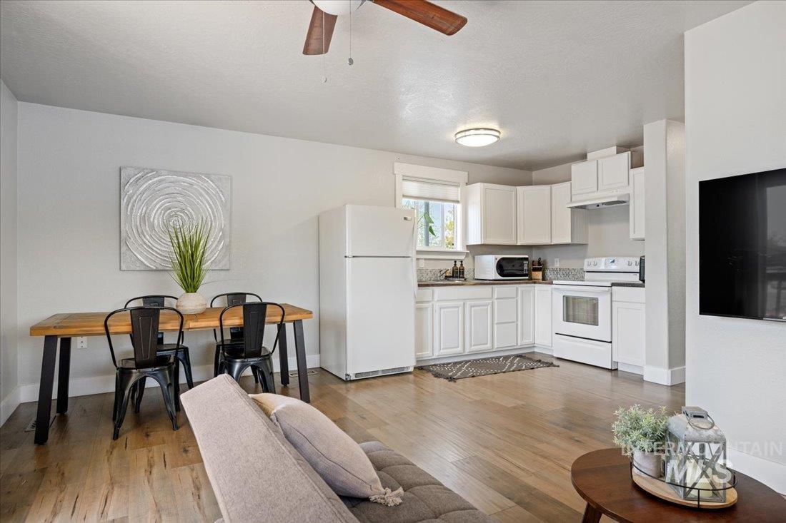 property viewer photo 13